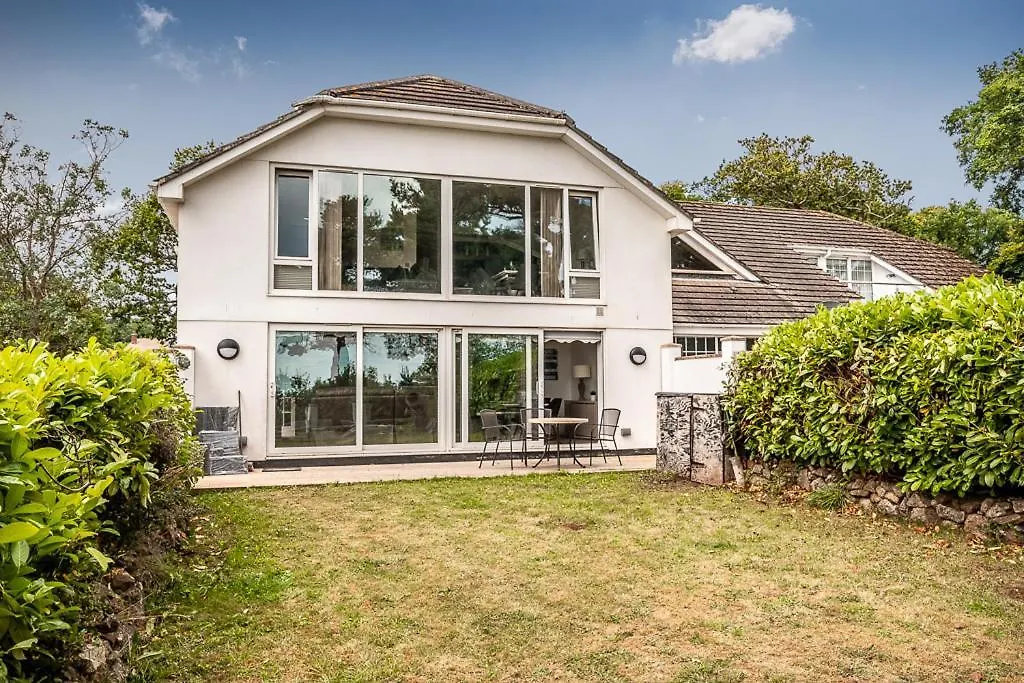 Stunning Apartment With Uninterrupted Views Exeter
