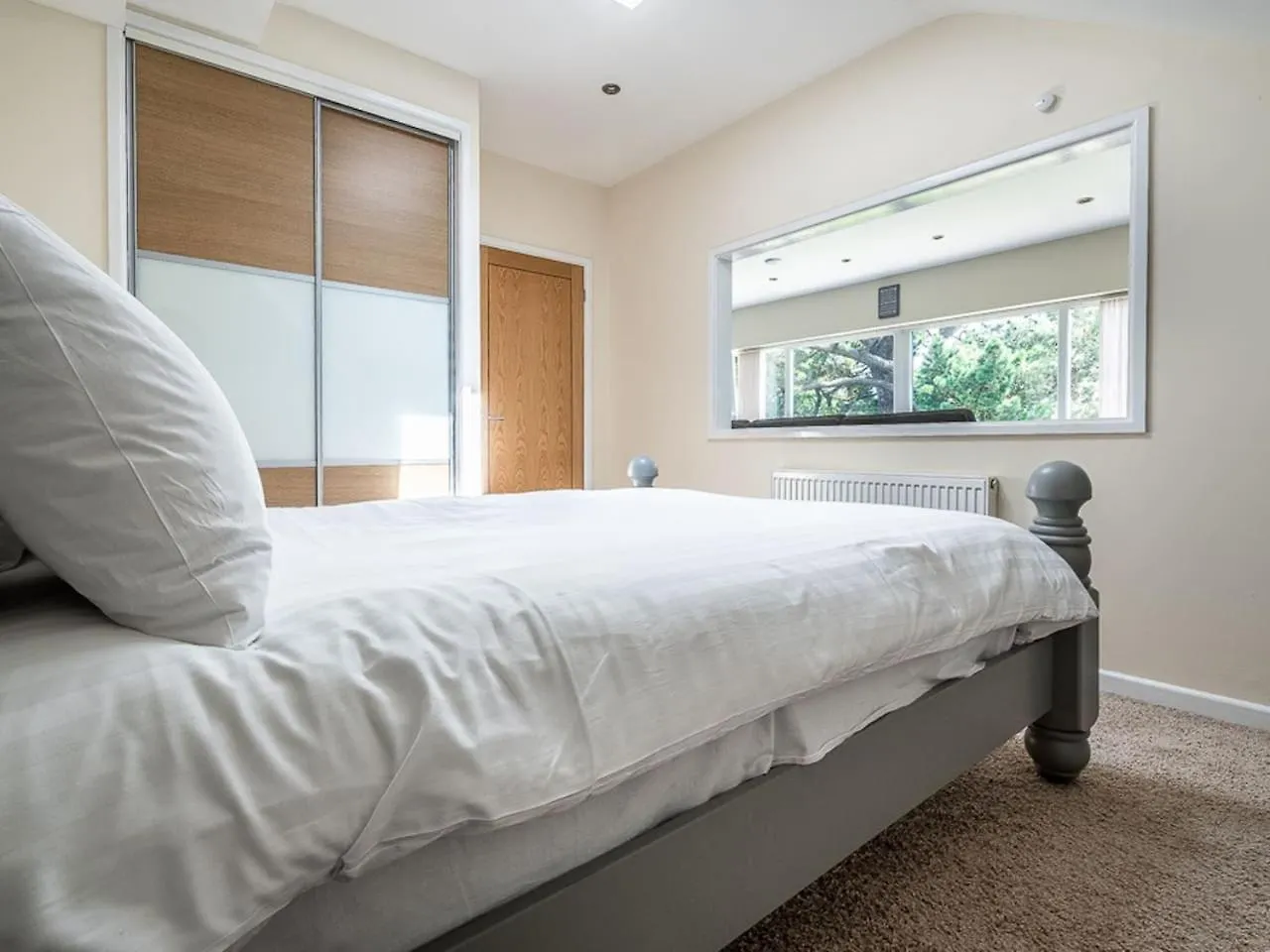 Stunning Apartment With Uninterrupted Views Exeter