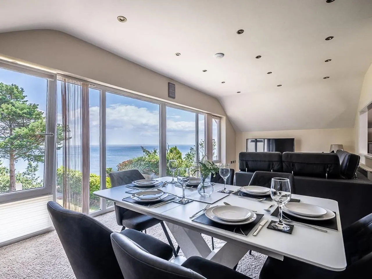 Stunning Apartment With Uninterrupted Views Exeter