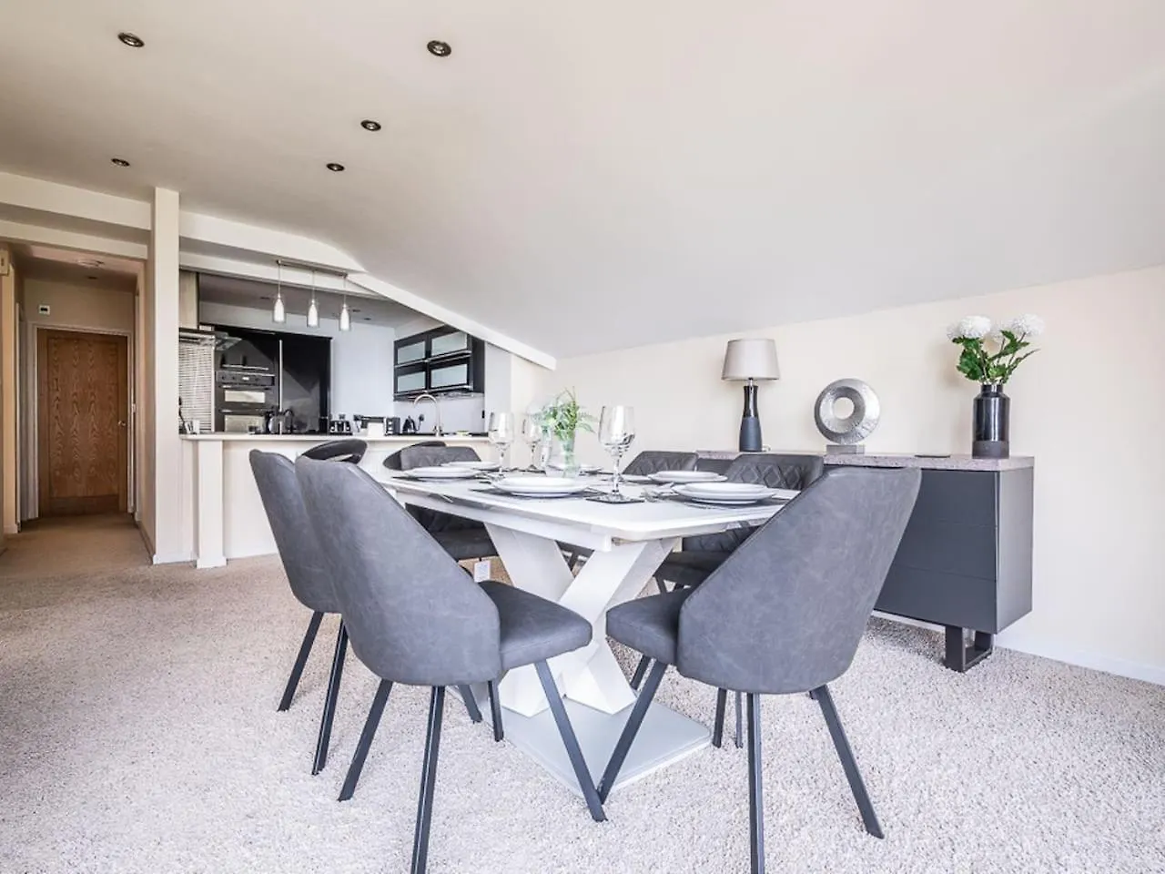 Stunning Apartment With Uninterrupted Views Exeter