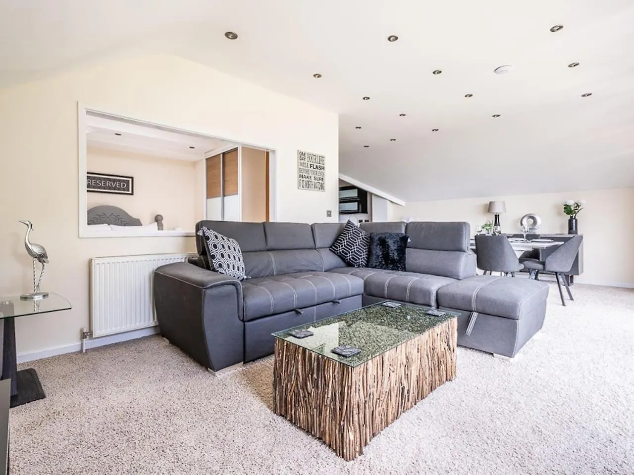 Stunning Apartment With Uninterrupted Views Exeter